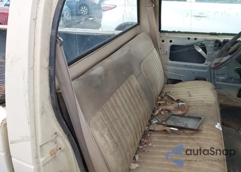 1986 Chevrolet S Truck S10 из США, поврежденный, VIN 1GCCT14R8G2191698